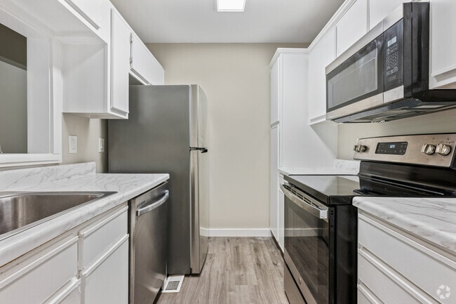 1BR, 1.5BA Loft - 750SF - Morgen Kitchen