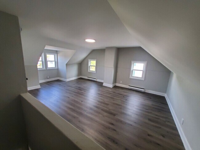 Photo - 550 S Benner Ave Unit 2