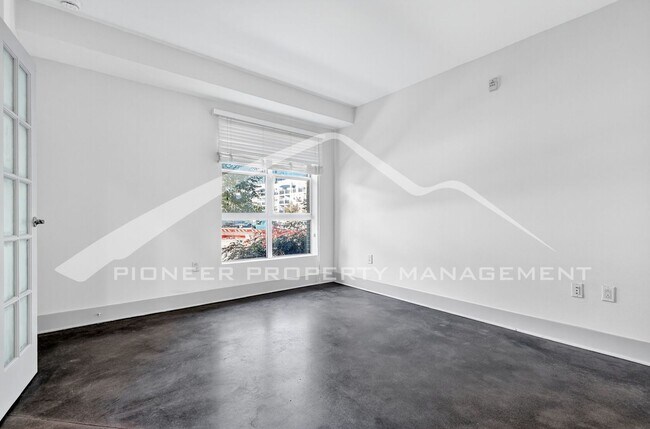 Photo - Stunning Condo with City Views and 2 Reser... Unidad 2