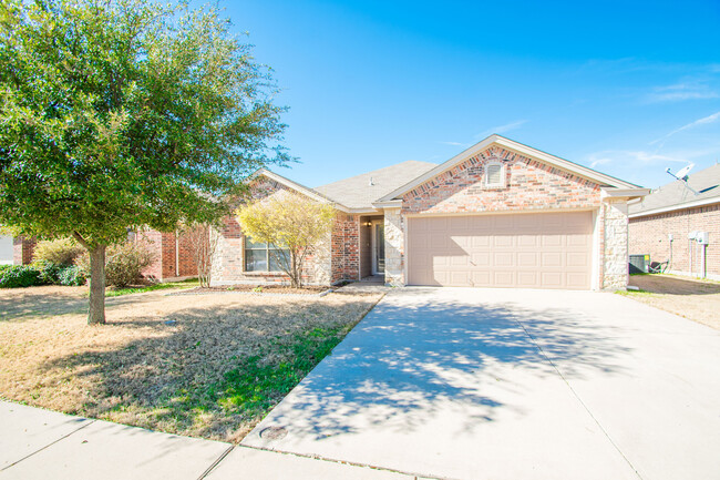 Beautifully crafted 3-2-2 in Fort Worth! - Beautifully crafted 3-2-2 in Fort Worth! House