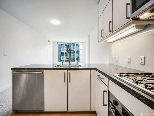 Photo - 318 Spear St Unidad 8E