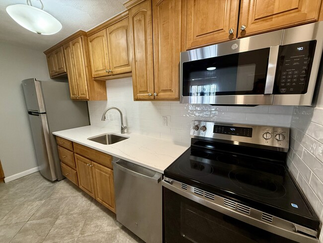 Kitchen - 5 Washington St Unit B2