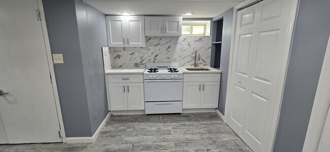 Full Kitchen