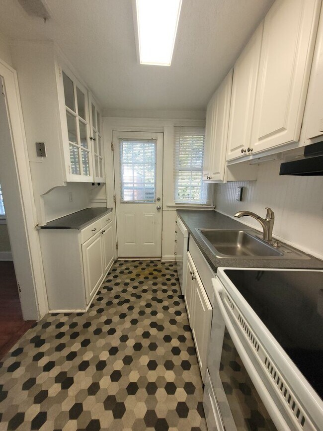 Photo - Monterey1408 Unit #1