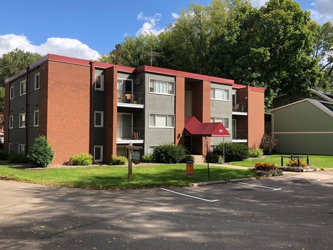 Photo - 110 Circle A Dr S