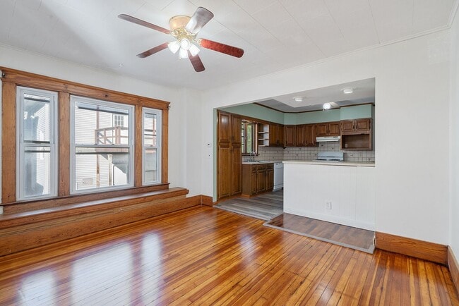 Building Photo - 134-136 Tennyson Ave. Unit 134 Tennyson Ave. Rental