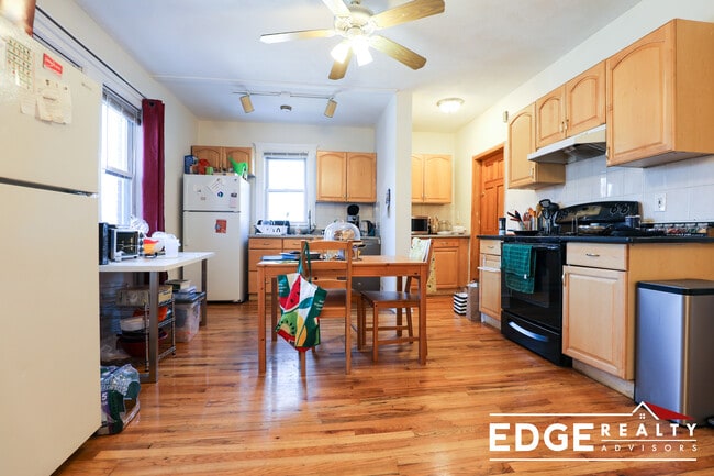 Photo - 27 Lawton St Unit 2