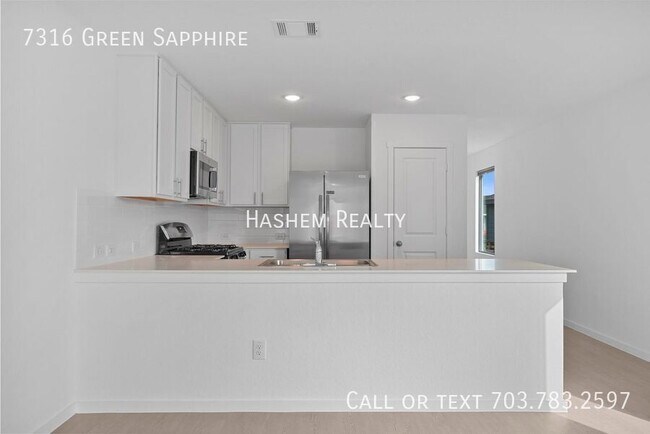 7316 Green Sapphire