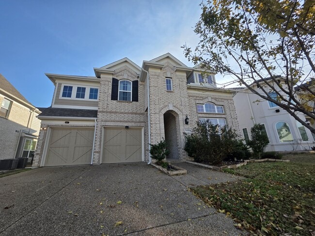 Building Photo - 5600 Snowberry Dr