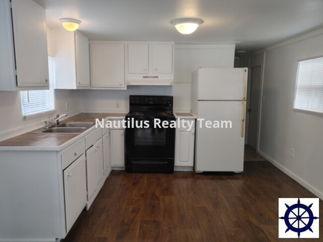 Photo - 5115 E 14th St