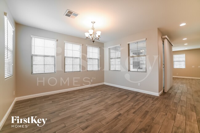 Photo - 263 N Sunrise