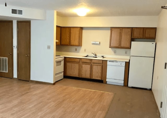 Cocina - LYNNELLE LANDING APARTMENTS