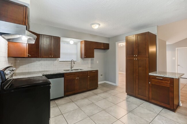 Photo - 11511 Grapewood Ct