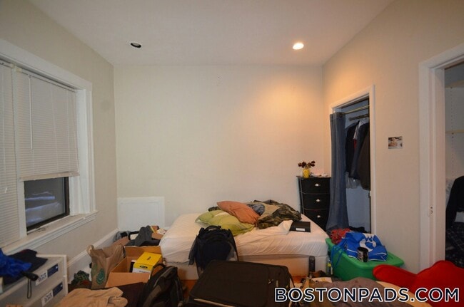 Building Photo - 45 Westland Ave