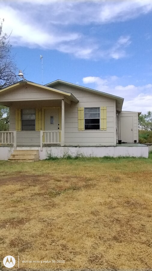 Photo - 86 Laura Lee Ln House