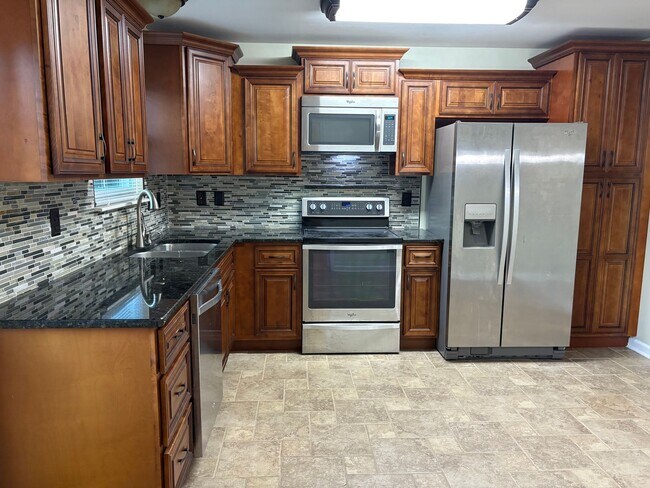 Photo - Knoxville 37923 - 3 bedroom, 2.5 bath home...