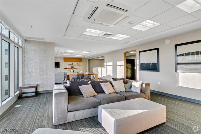 Building Photo - 150 S Las Vegas Blvd Unit 1506 Rental