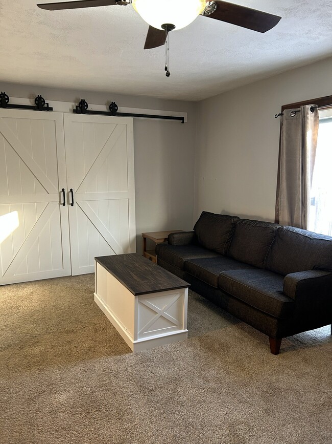 Photo - 347 N Linden St