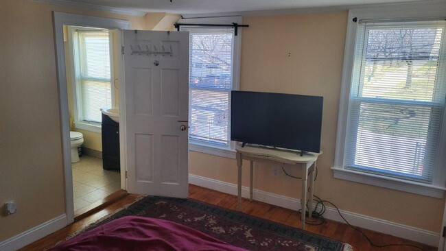 Photo - 4 Saint Martin St Apartment Unit 4