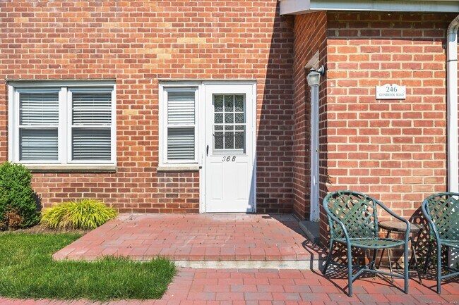Building Photo - 246 Glenbrook Rd Unit 36B Rental