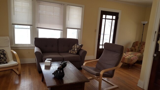 Photo - 1219 Packard St