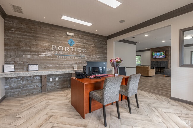 Portico at Lanier