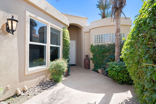 75417 Spyglass Dr