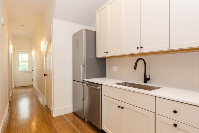 Photo - 10 Portsmouth St Unit 10