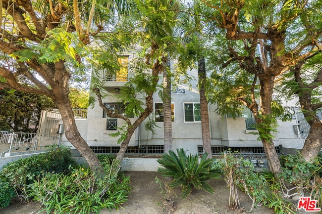 Building Photo - 15153 Burbank Blvd Rental