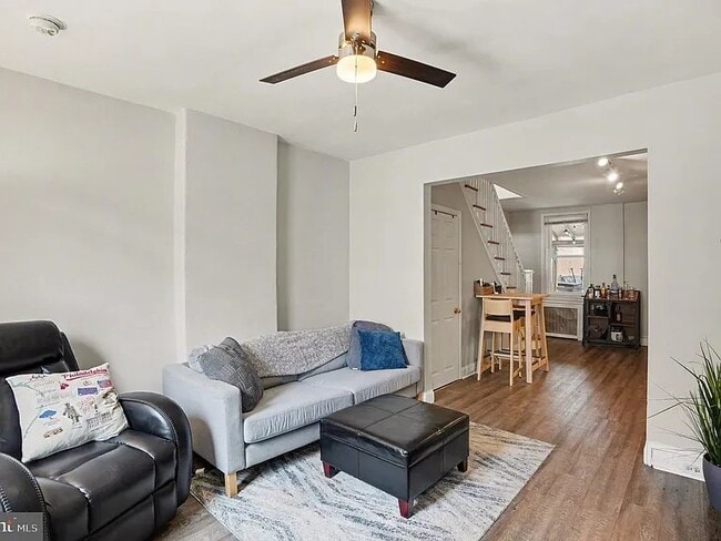 Photo - 115 Hermit St