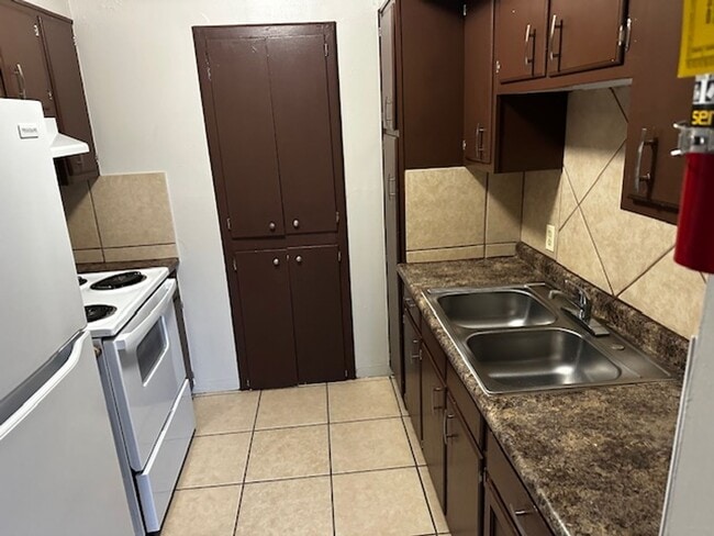 Photo - Bowmanor Garden Apartments