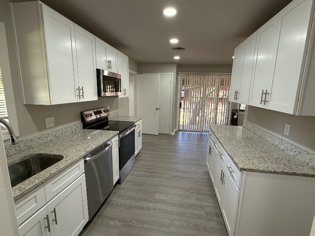 Photo - 8274 Lifford Pl