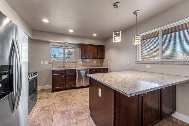 Photo - 5417 S Fox St