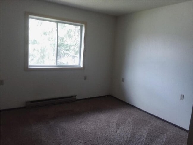 Photo - 207 Cedar St NE