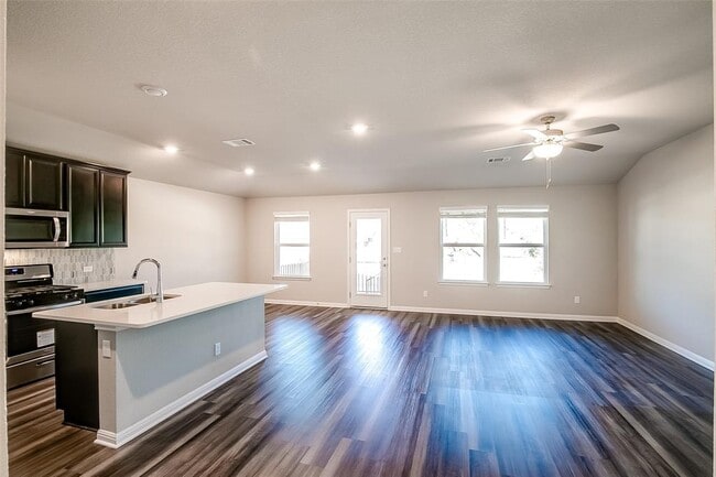 Photo - 1601 Longhorn Ranch Dr