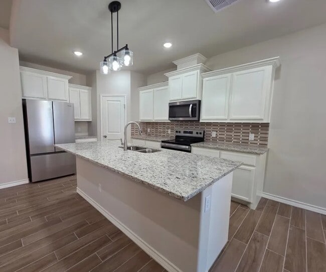 Photo - 408 Eldon Cir