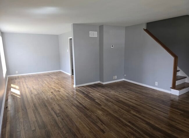 Sala de estar - 43 Indianwood Blvd