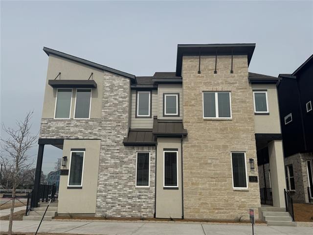 Building Photo - 813 Meadowcrest Dr