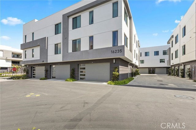 Building Photo - 16235 Dawn Wy