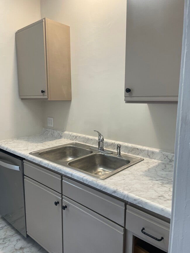 803 Florida Ave Unidad 2 Bedroom 1 Bath Lower