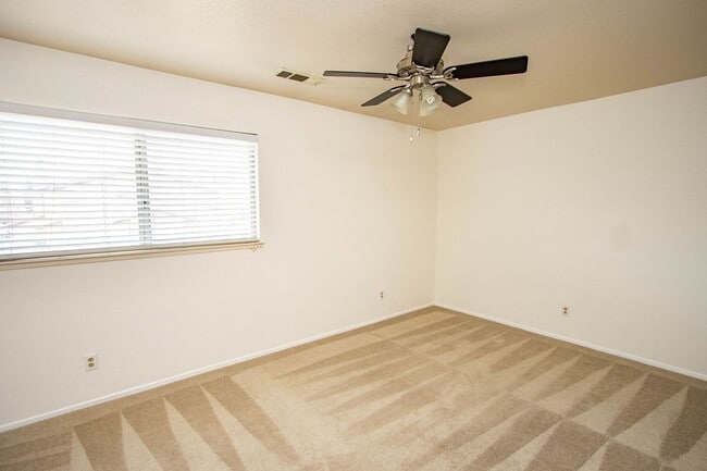 3074 Andre Ln