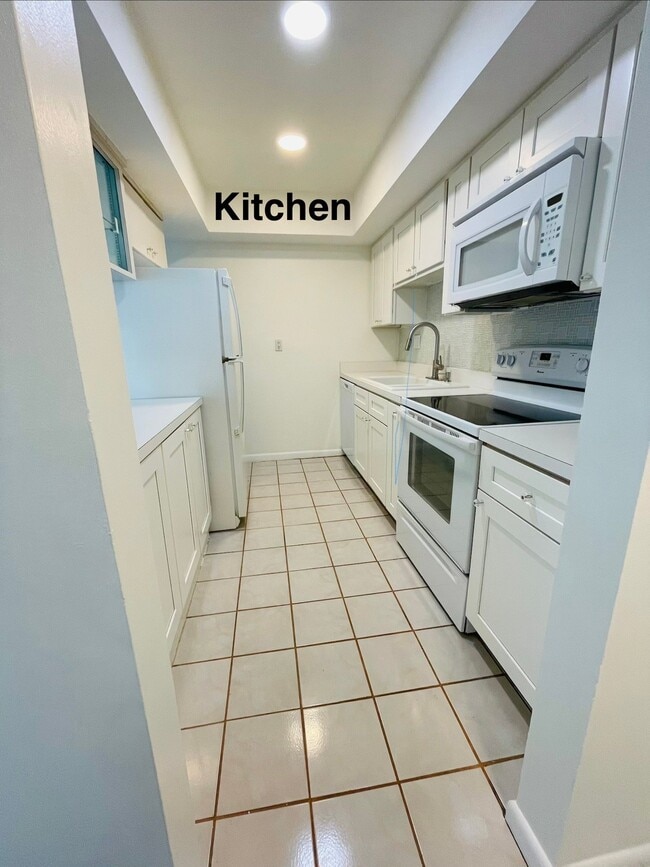 Photo - 850 S Village Dr Unit 106