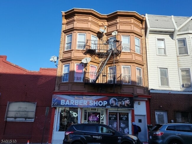 Building Photo - 343 Market St Unit 3R