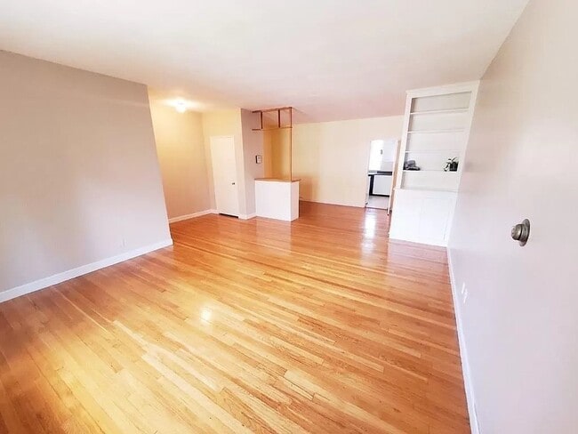 573 Washington St Unit 19