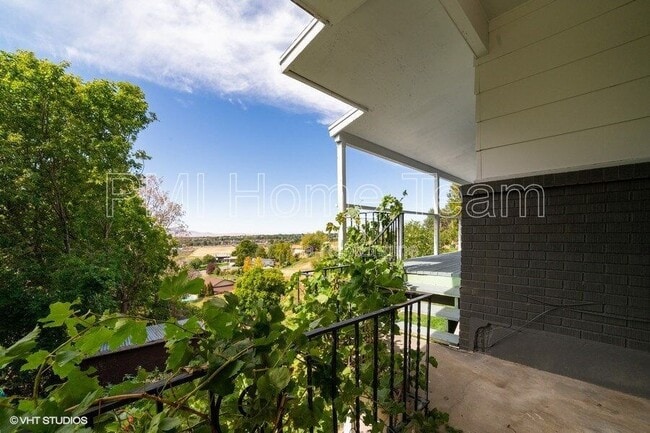Building Photo - 953 N Compton Rd Rental
