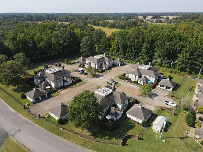 Building Photo - 100 Regency Park Dr Unit None Available Rental