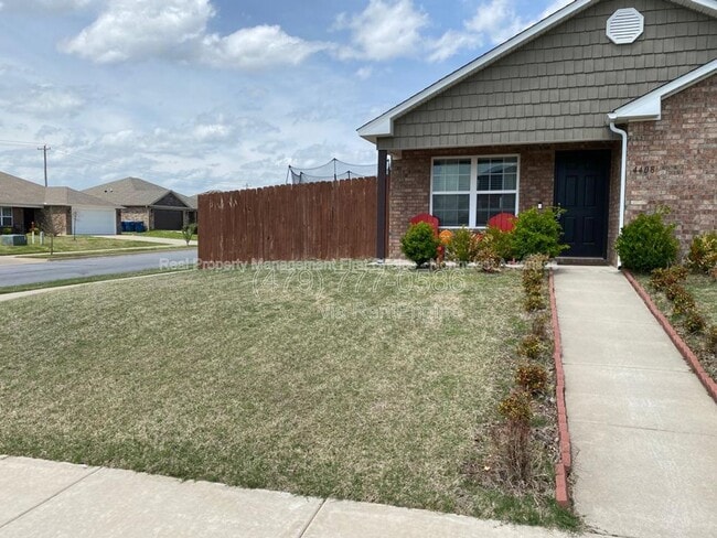 Photo - 4408 SW Gallatine Ave