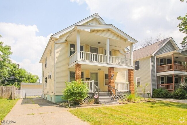 Building Photo - 515 E 143rd St Unit Upstairs Rental