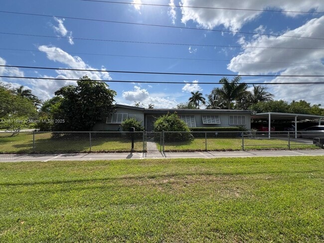 Photo - 900 NW 14th Ave House