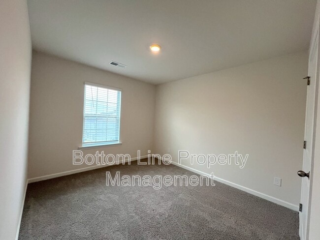 Photo - 1603 Blue Velvet Ln